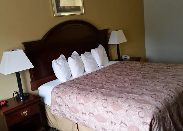 Rodeway Inn Cedar Rapids Westdale
