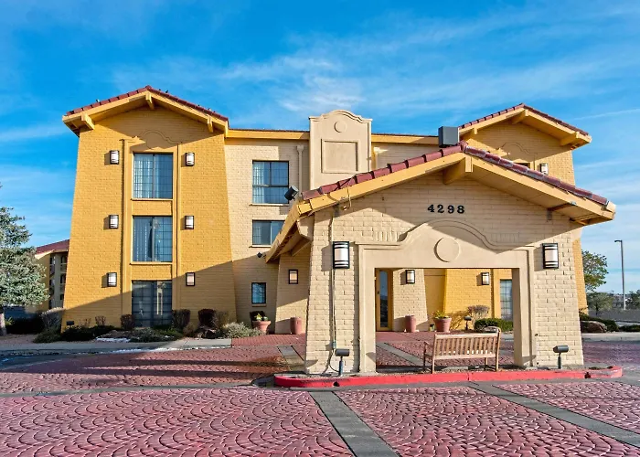 La Quinta Inn By Wyndham Santa Fe