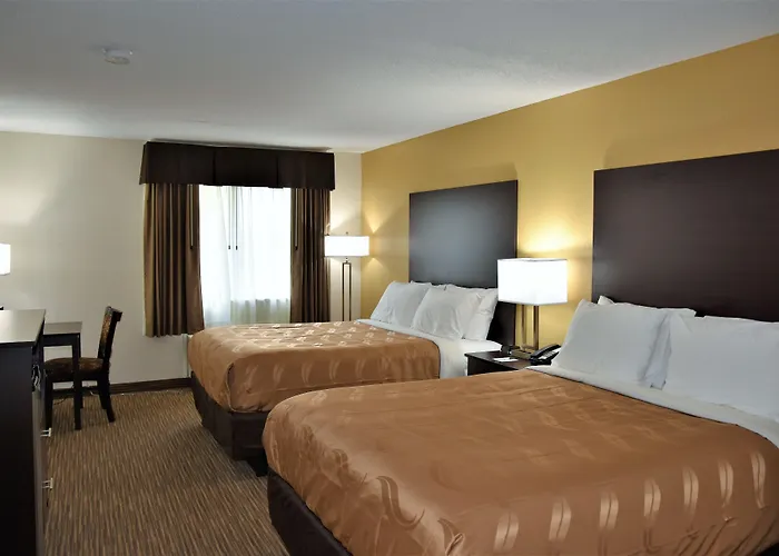 Quality Inn & Suites Metropolis I-24