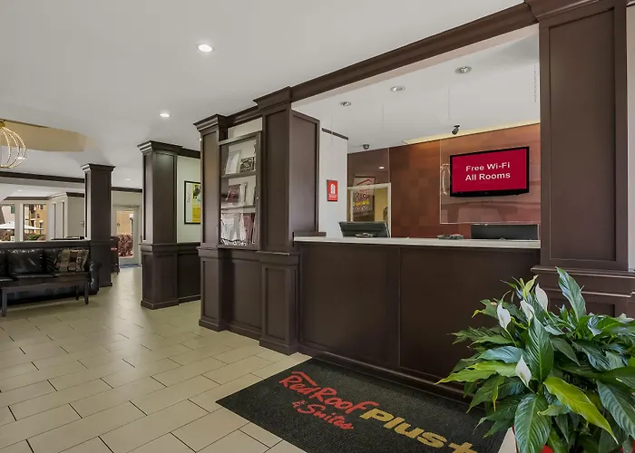 Red Roof Inn Plus+ & Suites Knoxville West - Cedar Bluff