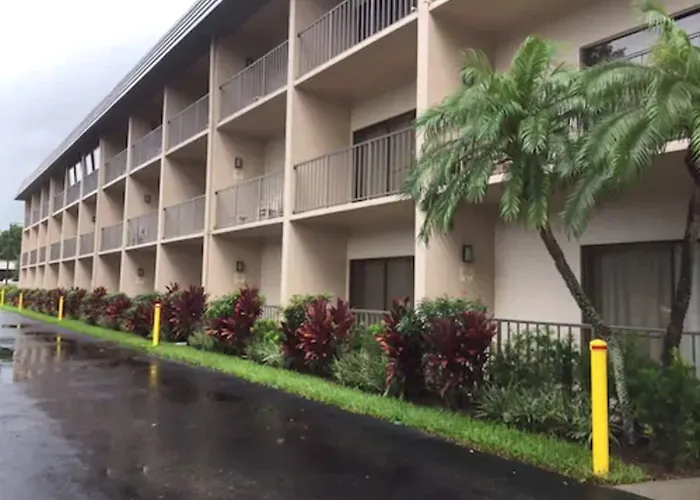 Baymont By Wyndham Bonita Springs