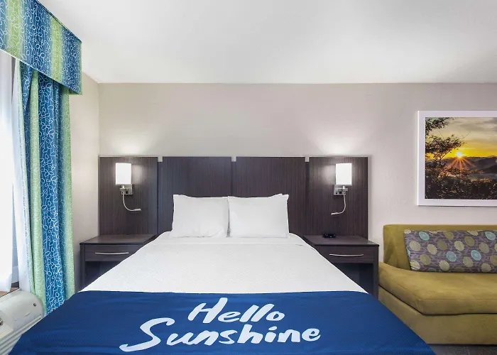 Days Inn & Suites By Wyndham East Flagstaff