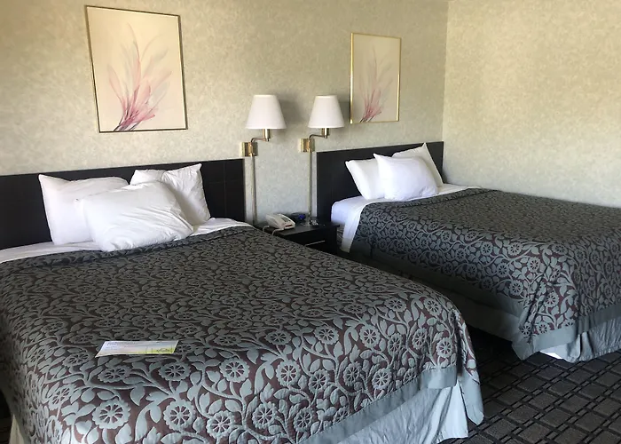 Days Inn By Wyndham St Clairsville
