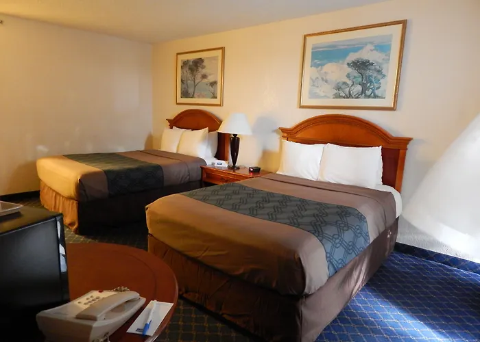 North Miami Beach Gardens Inn & Suites (Adults Only)