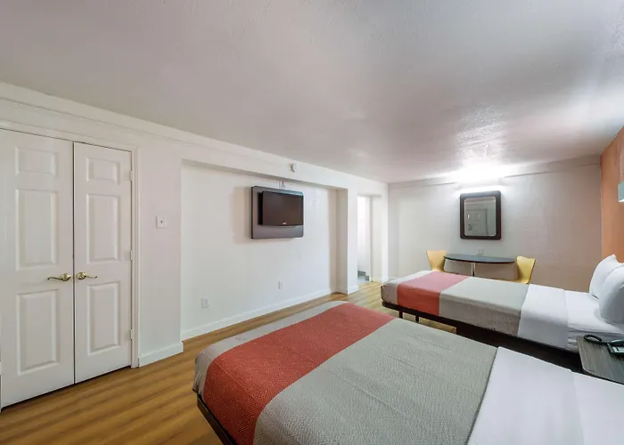 Motel 6-Dallas, Tx - Farmers Branch