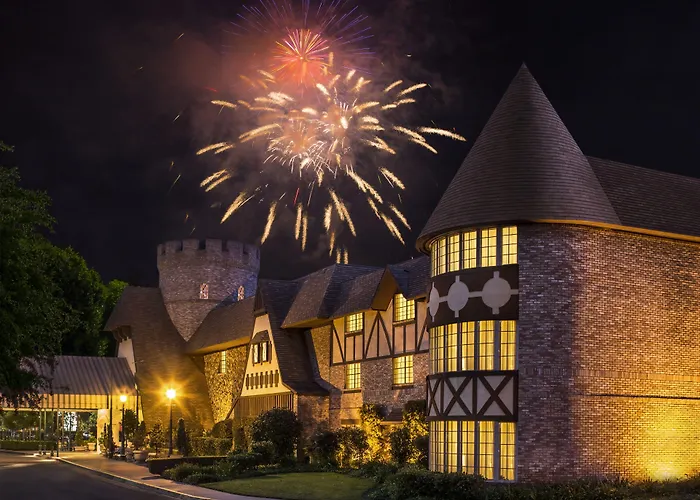 Anaheim Majestic Garden Hotel
