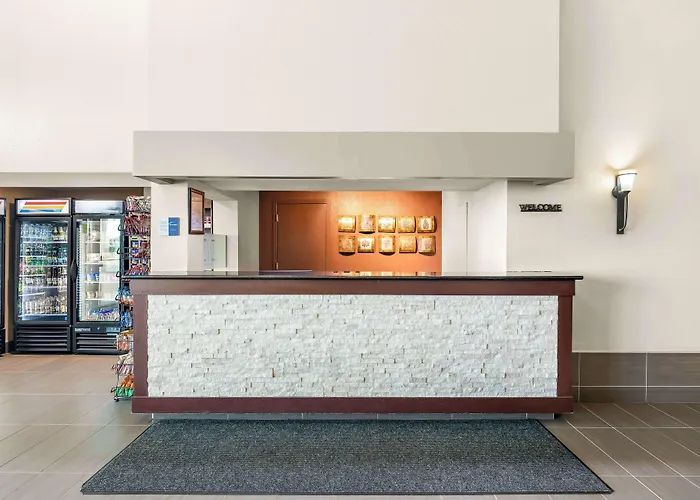 Best Western West Towne Suites