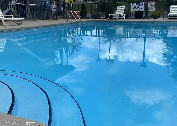 Quality Inn Clinton - Laurens I-26