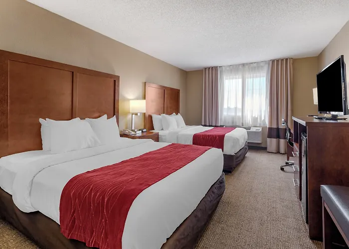 Comfort Inn & Suites Hays I-70