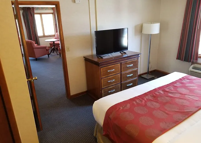 Ramada By Wyndham Flemington