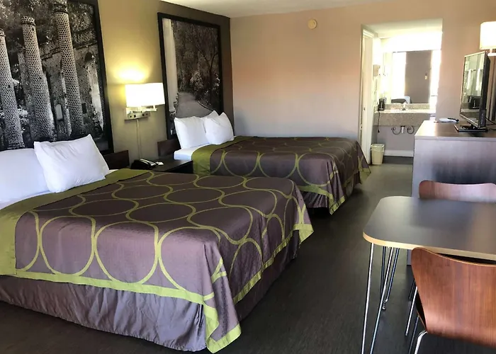 Super 8 By Wyndham Orangeburg Near I-26