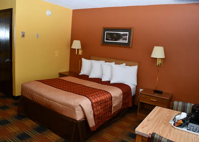 Regency Inn & Suites Faribault
