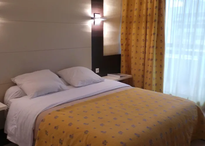 The Originals City, Hotel Galaxie, Nice Aeroport