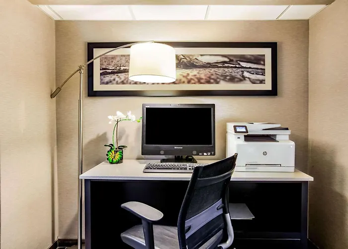 La Quinta By Wyndham Houston Baytown East