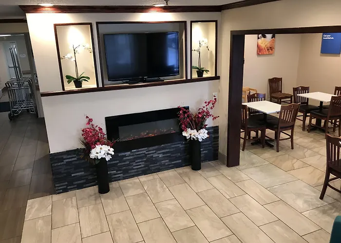 Baymont By Wyndham Grand Rapids Airport