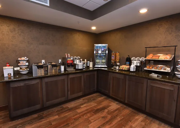 Best Western Plus Vintage Valley Inn