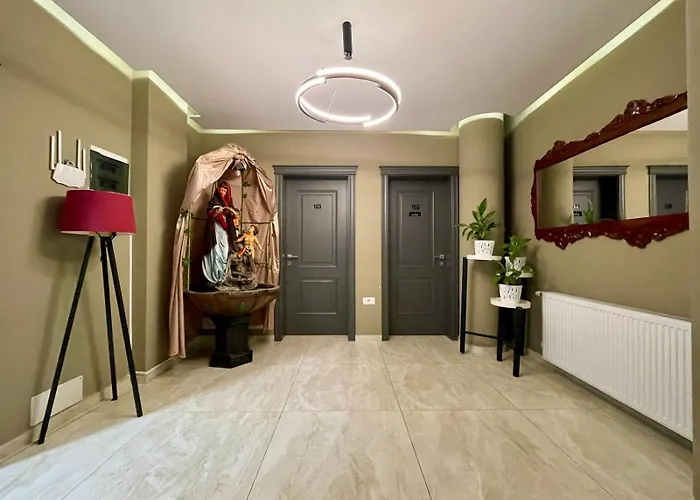 Grand Jnk Boutique Hotel