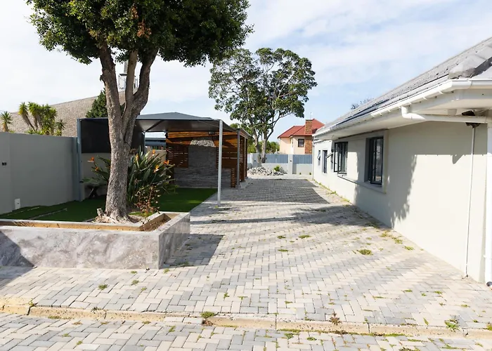 Malaika Guest House
