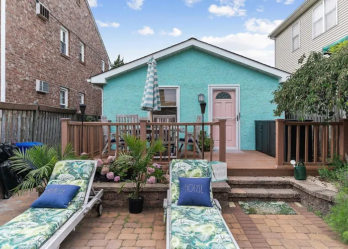 Margate Home With Large Outdoor Kitchen