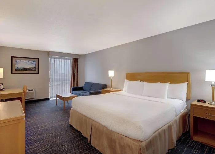 Days Inn By Wyndham Niagara Falls Near The Falls