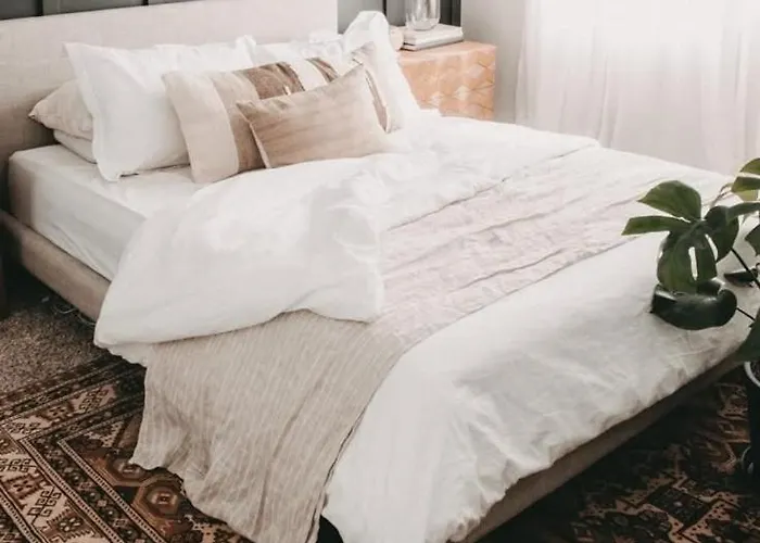 Comfortable Room In Malmoe- Husievaegen 100