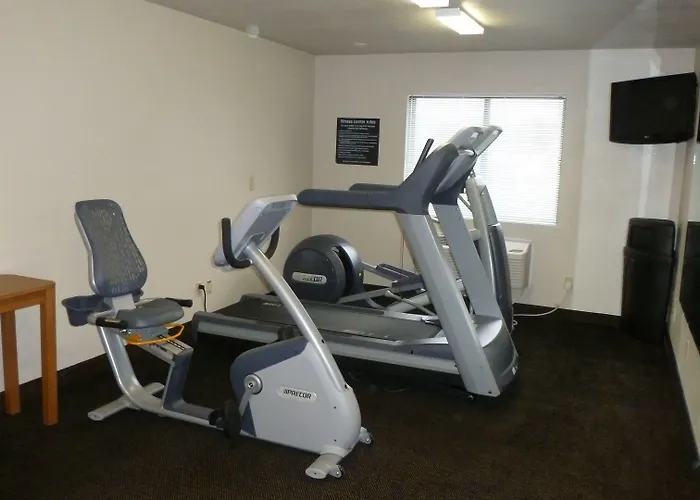 Travelodge By Wyndham Jefferson City