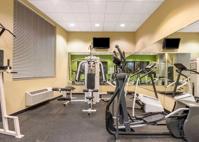Days Inn By Wyndham Eagan Minnesota Near Mall Of America