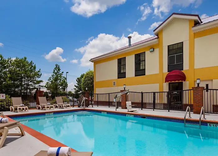 Best Western Hiram Inn And Suites