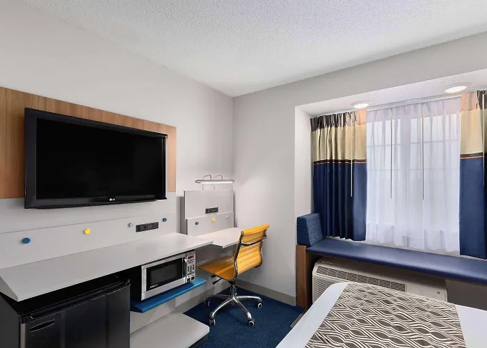 Microtel Inn Bowling Green