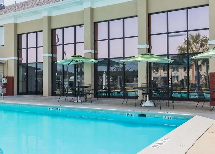 Quality Inn & Suites North Montgomery