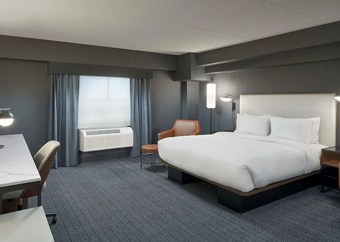 Courtyard By Marriott Regina Downtown