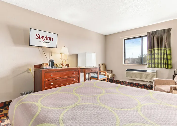 Super 8 By Wyndham Little Falls