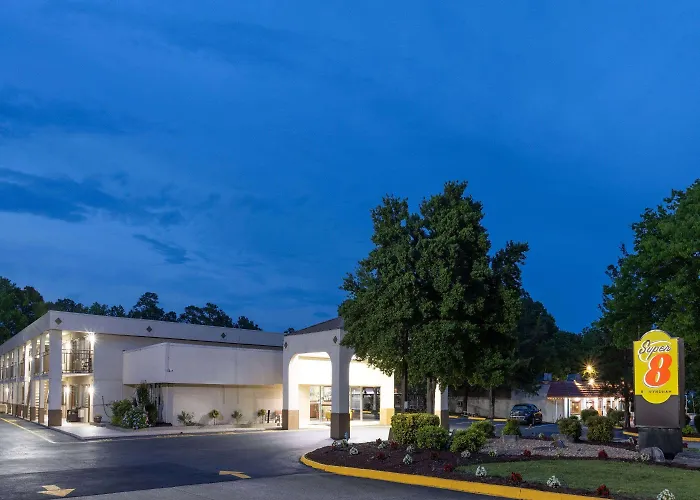Super 8 By Wyndham Williamsburg/Historic Area