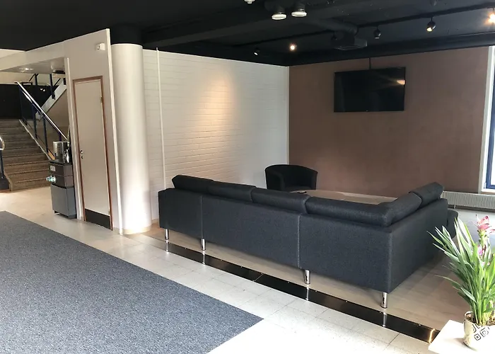 Pilot Express Airport Hotel