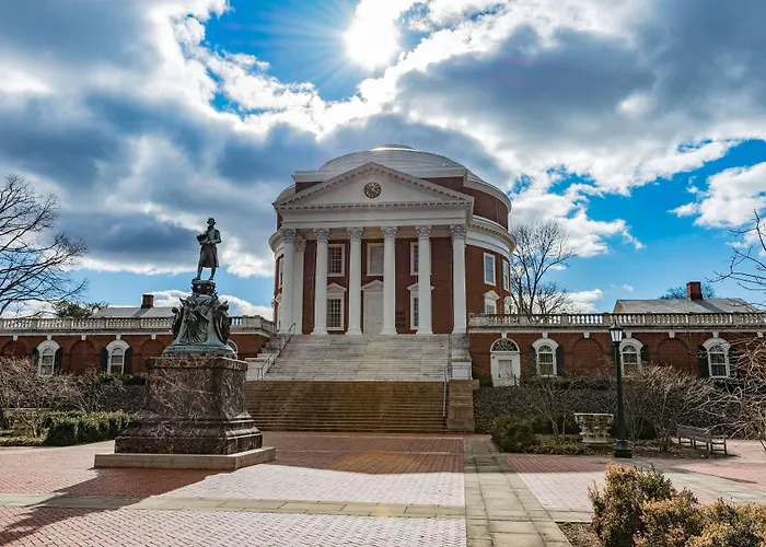 Super 8 By Wyndham Charlottesville