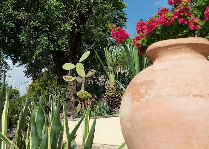 Romantic Hotel&Restaurant Villa Cheta Elite