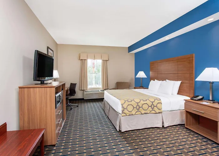 Baymont By Wyndham Jacksonville/Butler Blvd