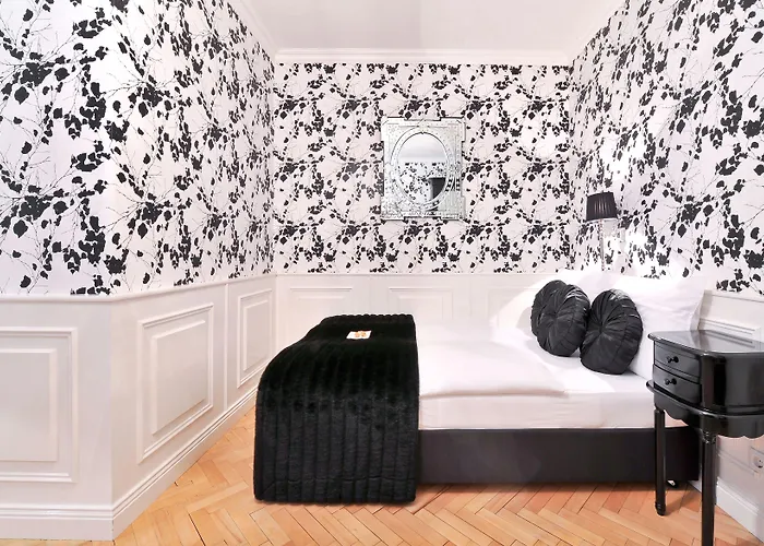 Boutique Hotel Sir & Lady Astor - The Charming City Hotels