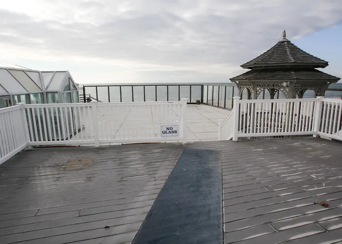 Ocean Club On Smuggler'S Beach