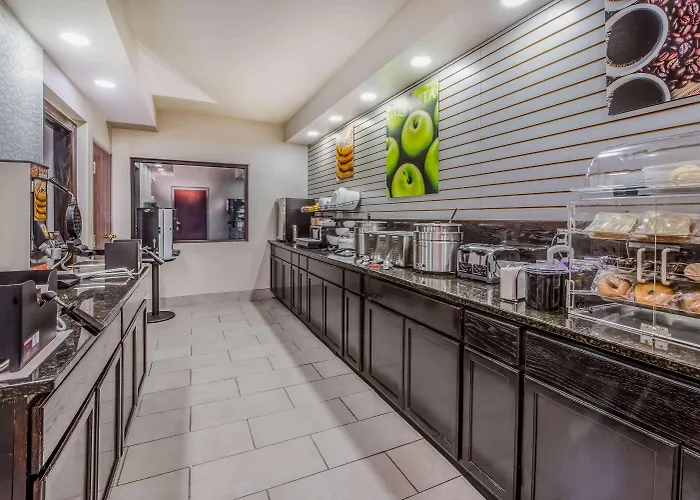 La Quinta Inn & Suites By Wyndham Fairborn Wright-Patterson