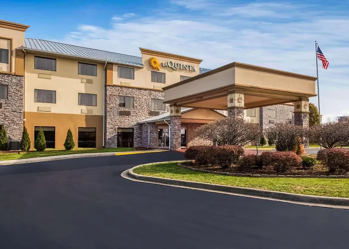 La Quinta Inn & Suites By Wyndham Fairborn Wright-Patterson