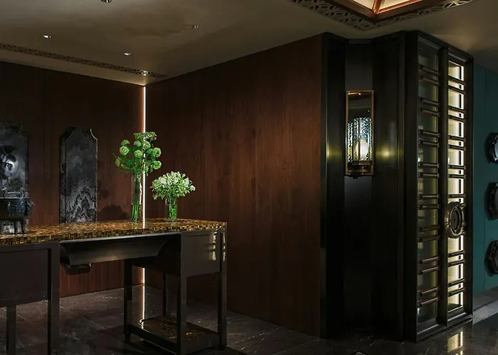 Renaissance Hong Kong Harbour View Hotel