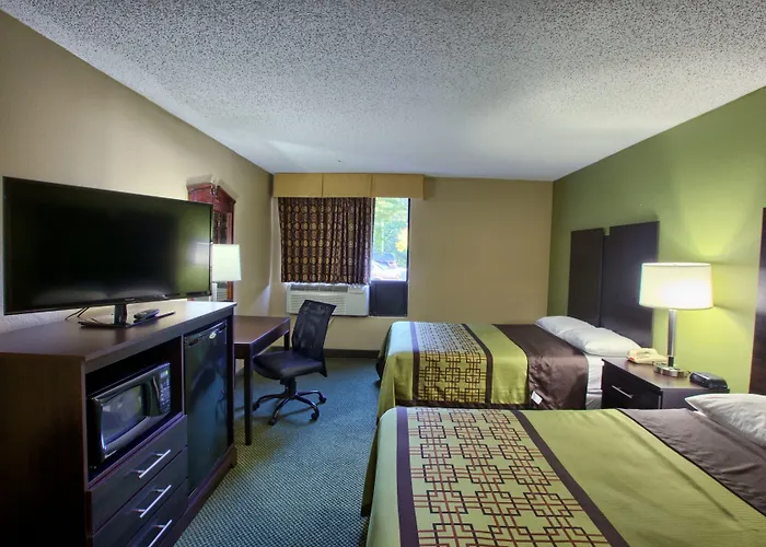 Super 8 By Wyndham Raleigh North East
