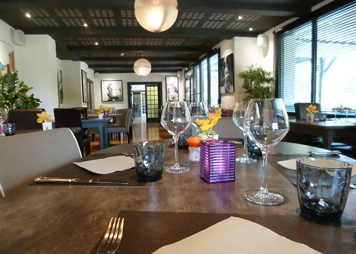 Hotel Logis Restaurant La Fontaine