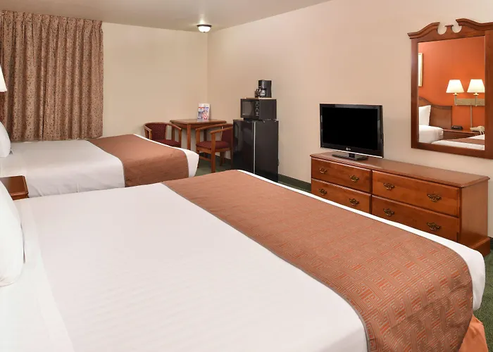 Star City Inn & Suites