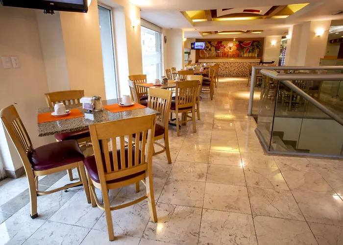 Hotel Plaza Calzada