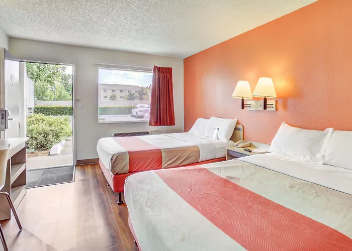 Motel 6-Medford, Or - North