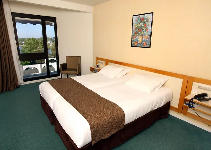 Brit Hotel Du Lac