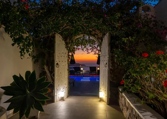 Athermi Suites - Adults Only