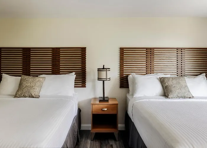 Dune Crest Hotel